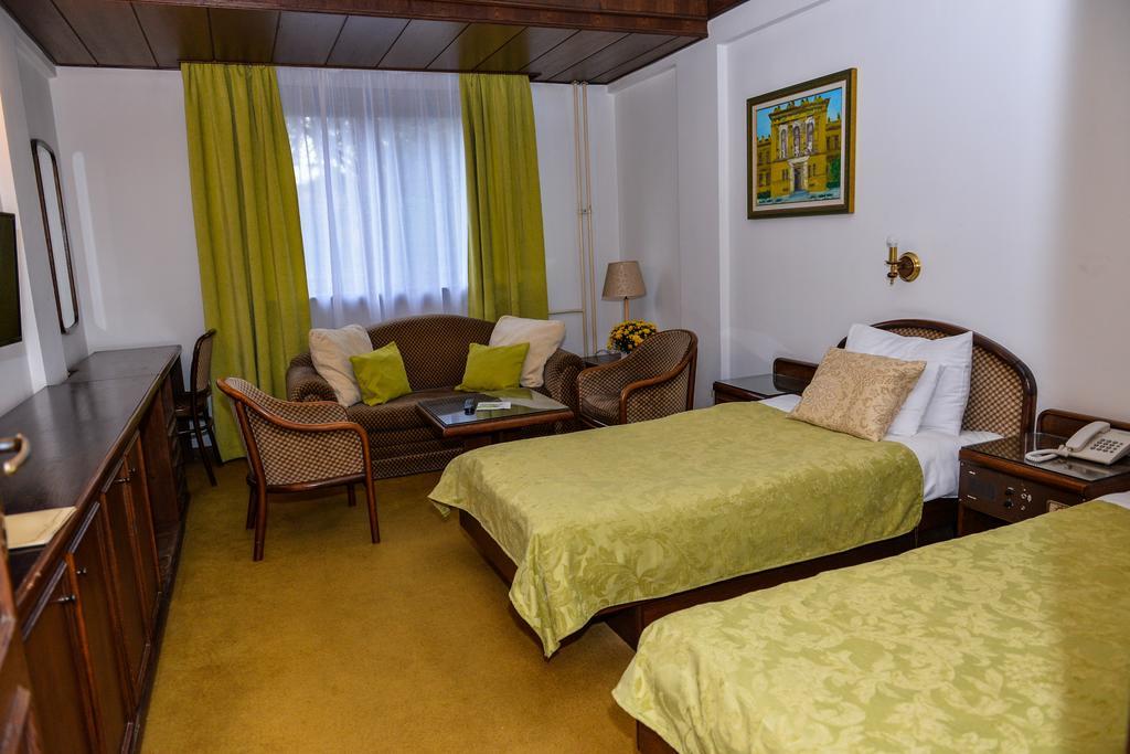 Hotel Grand Valjevo Exterior foto